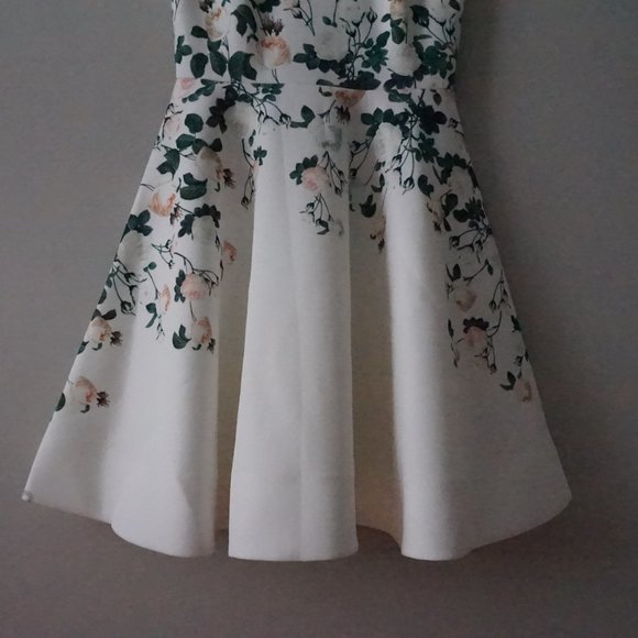 Branches and flowers Waist print dress ivory - Picture 3 of 6
